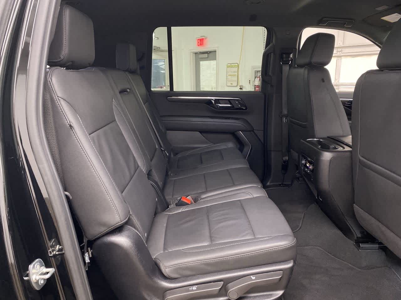 Thumbnail: 2025 Chevrolet Suburban - 18