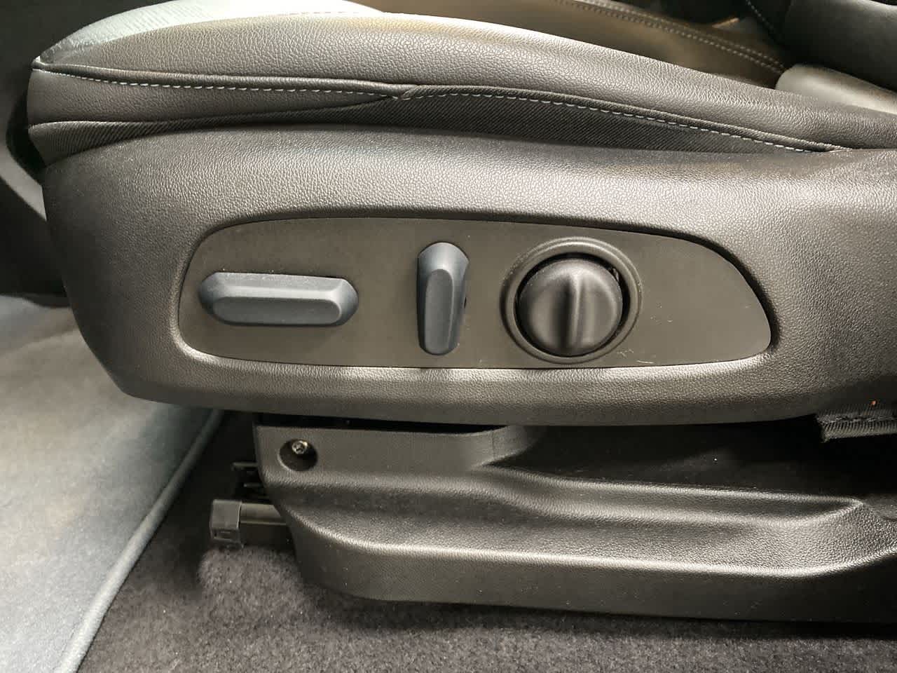 Thumbnail: 2023 Chevrolet Bolt EV - 15