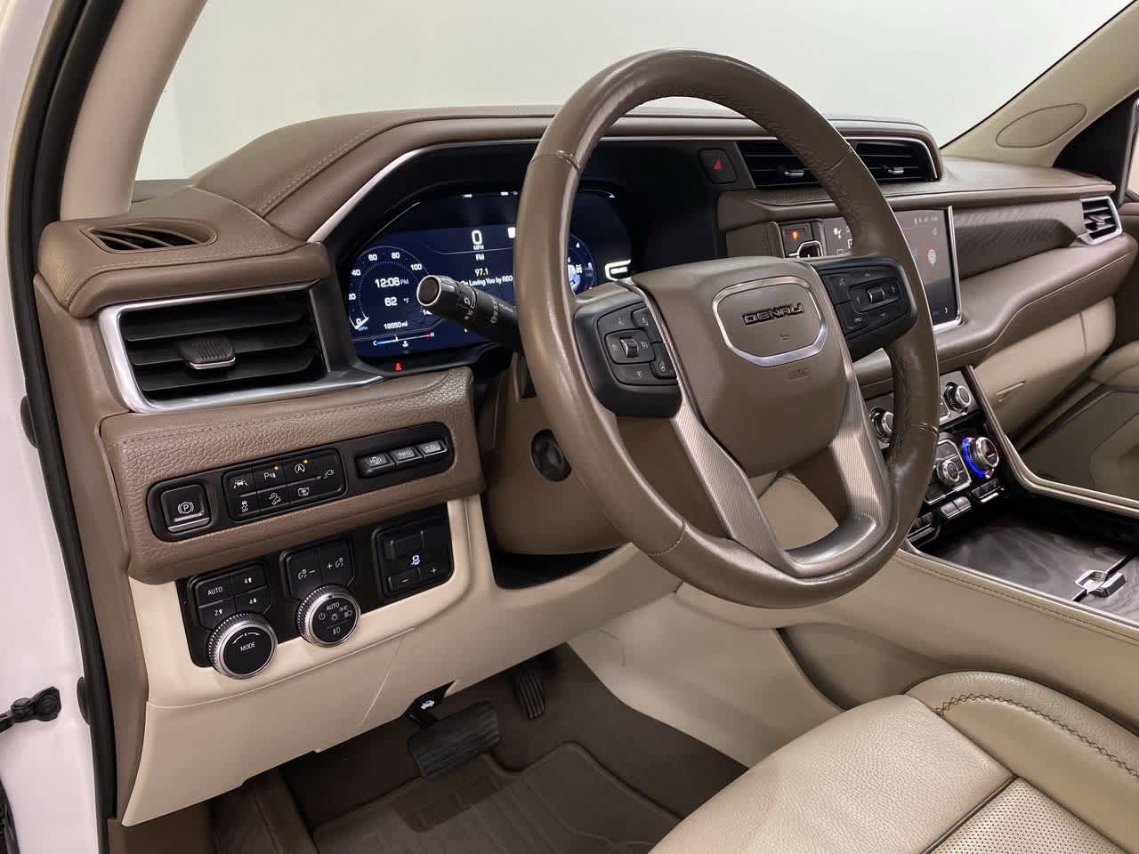 Thumbnail: 2022 GMC Yukon XL - 2