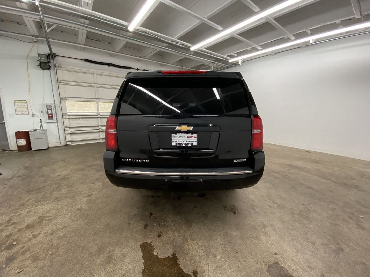 Thumbnail: 2017 Chevrolet Suburban - 5