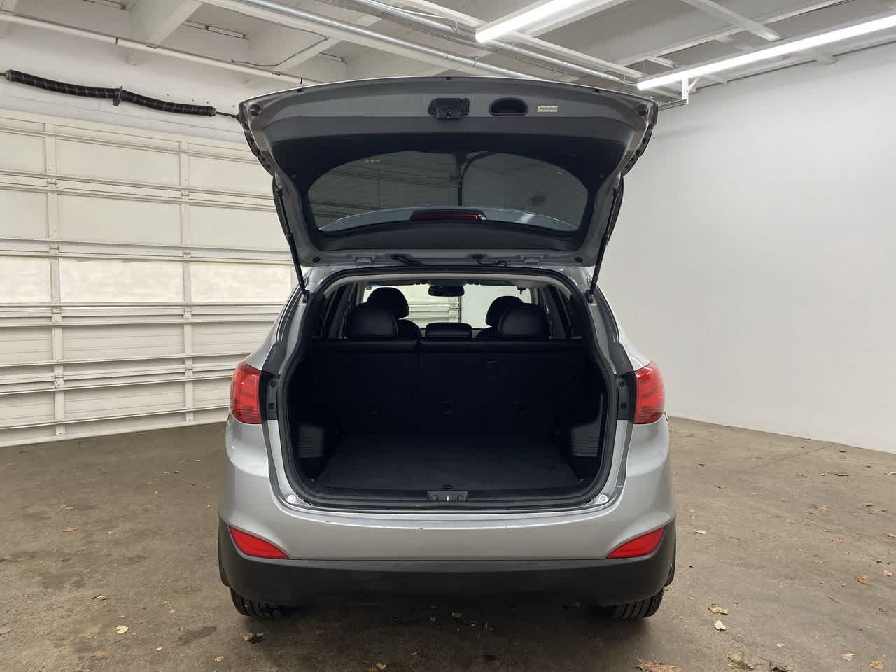 Thumbnail: 2012 Hyundai Tucson - 29