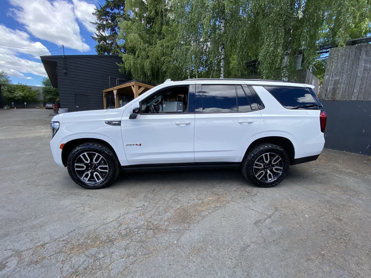 Thumbnail: 2023 GMC Yukon - 3