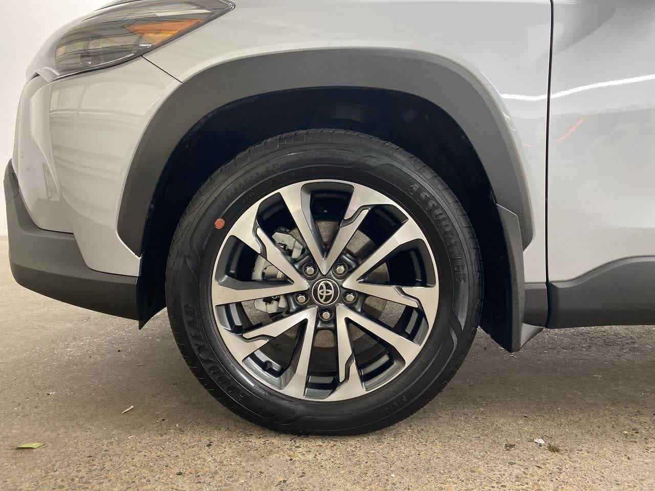 Thumbnail: 2022 Toyota Corolla Cross - 12