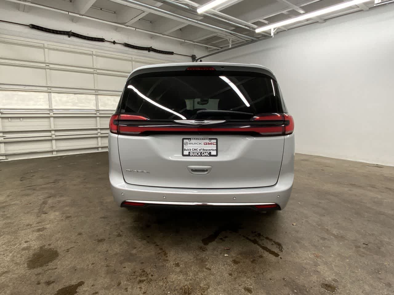 Thumbnail: 2024 Chrysler Pacifica - 5