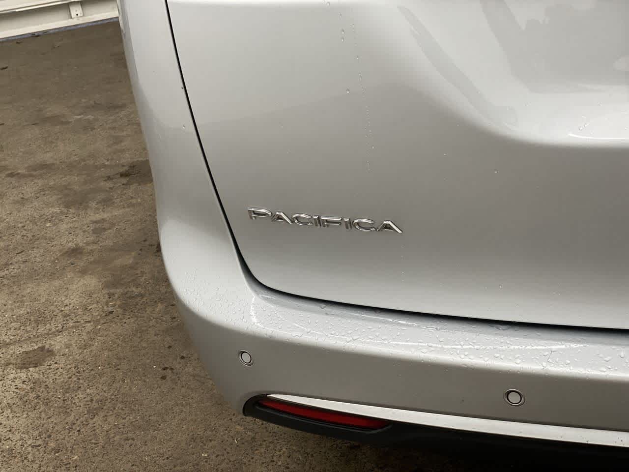 Thumbnail: 2024 Chrysler Pacifica - 10