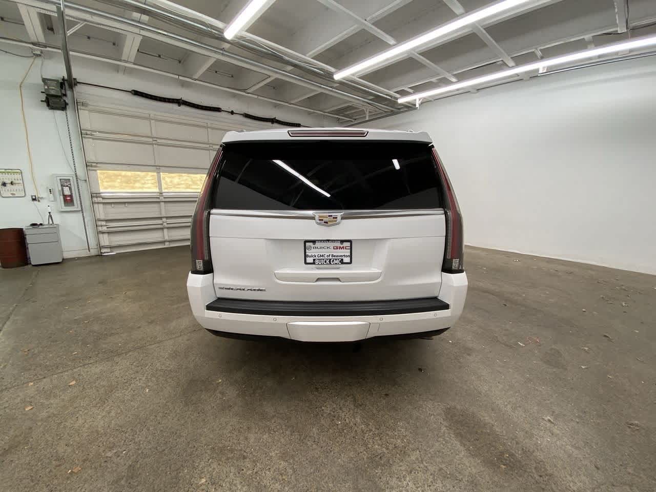 Thumbnail: 2016 Cadillac Escalade - 5
