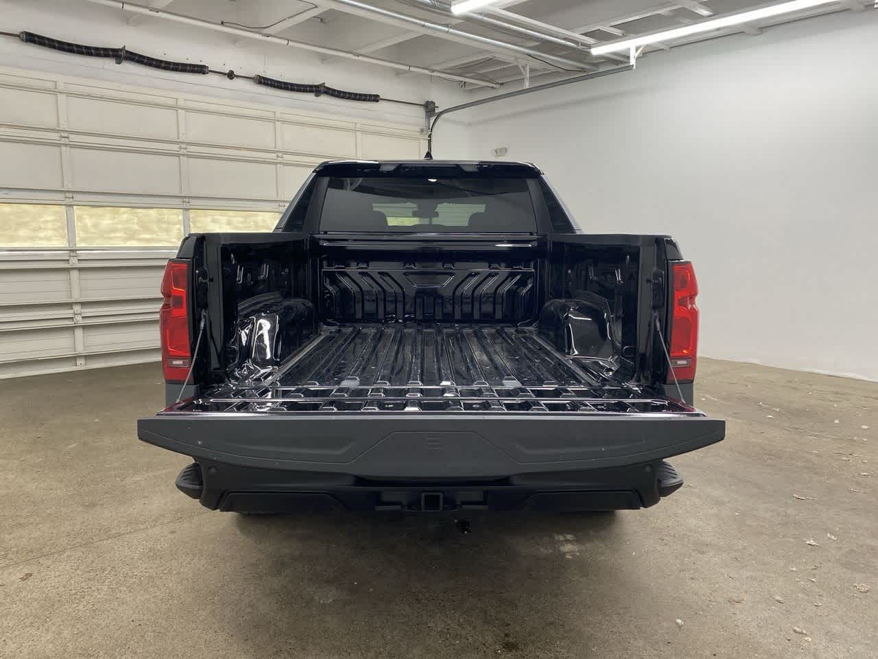 Thumbnail: 2024 Chevrolet Silverado EV - 27