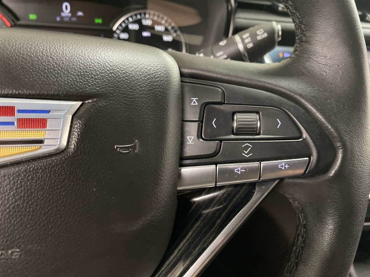 Thumbnail: 2020 Cadillac XT6 - 23