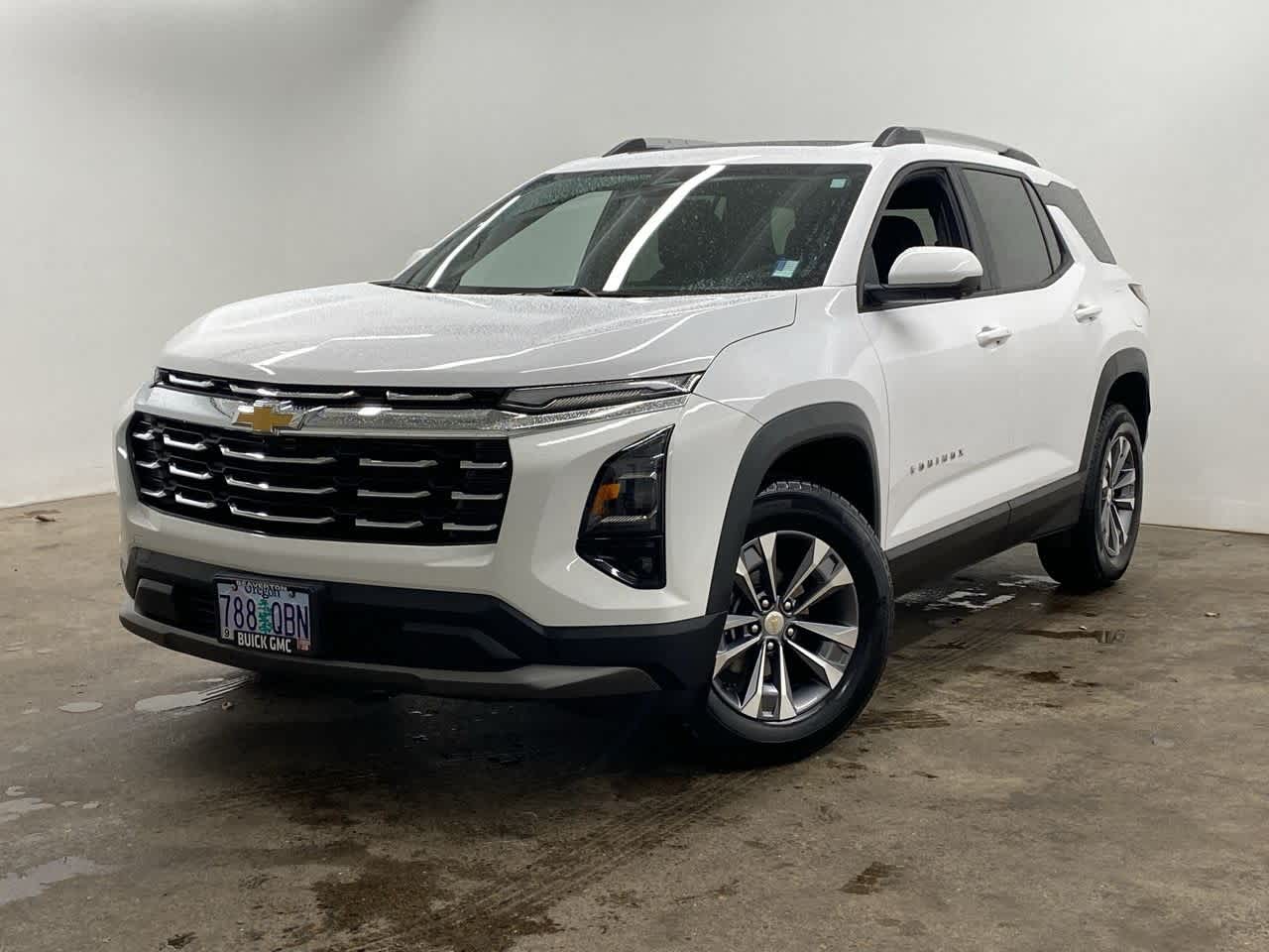 2025 Chevrolet Equinox LT's photo