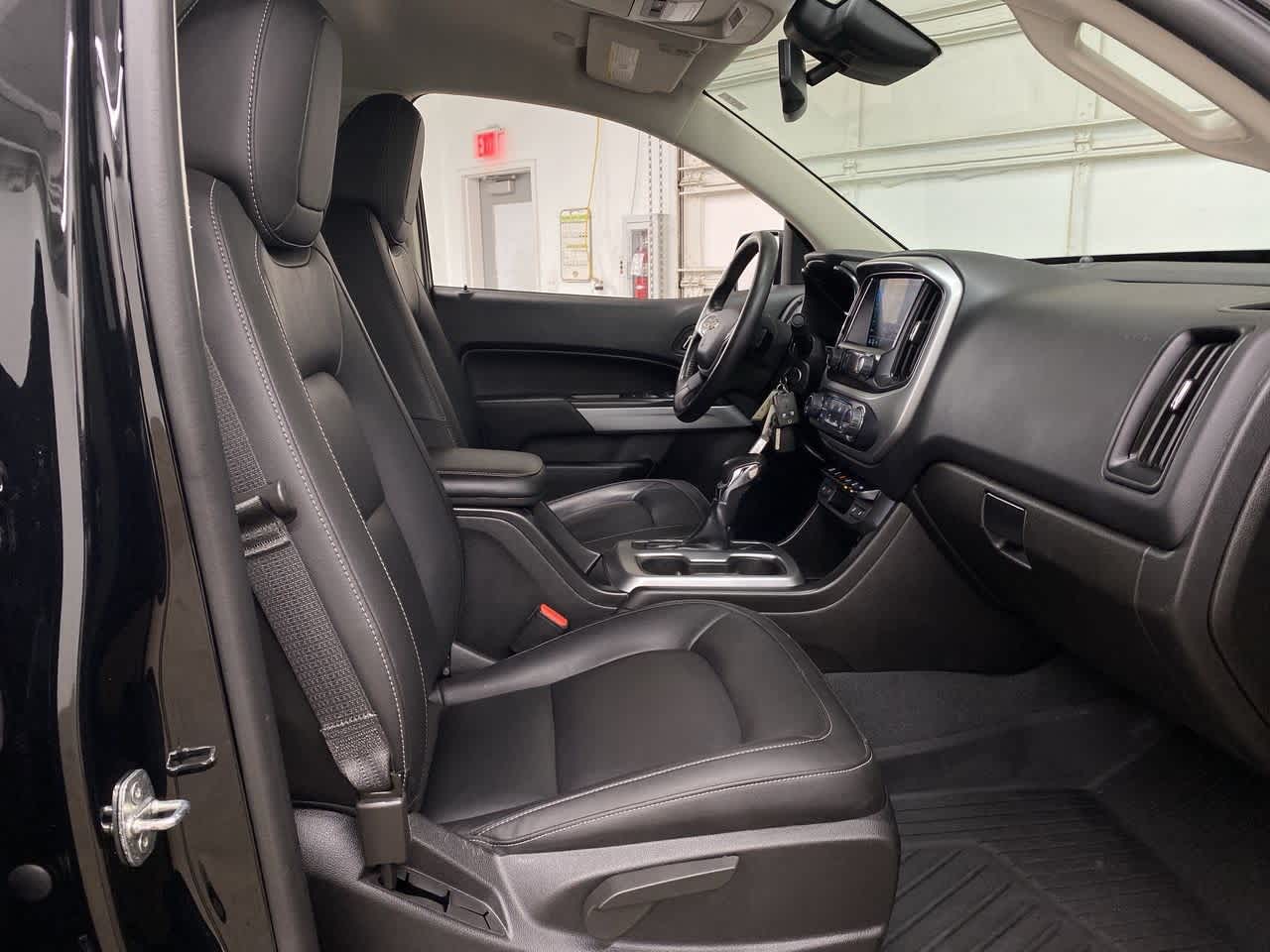 Thumbnail: 2022 Chevrolet Colorado - 18