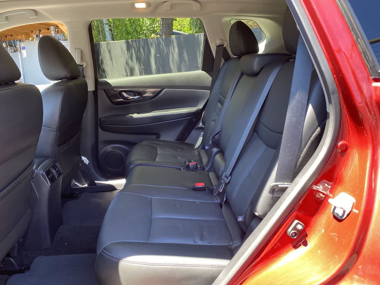 Thumbnail: 2019 Nissan Rogue - 18
