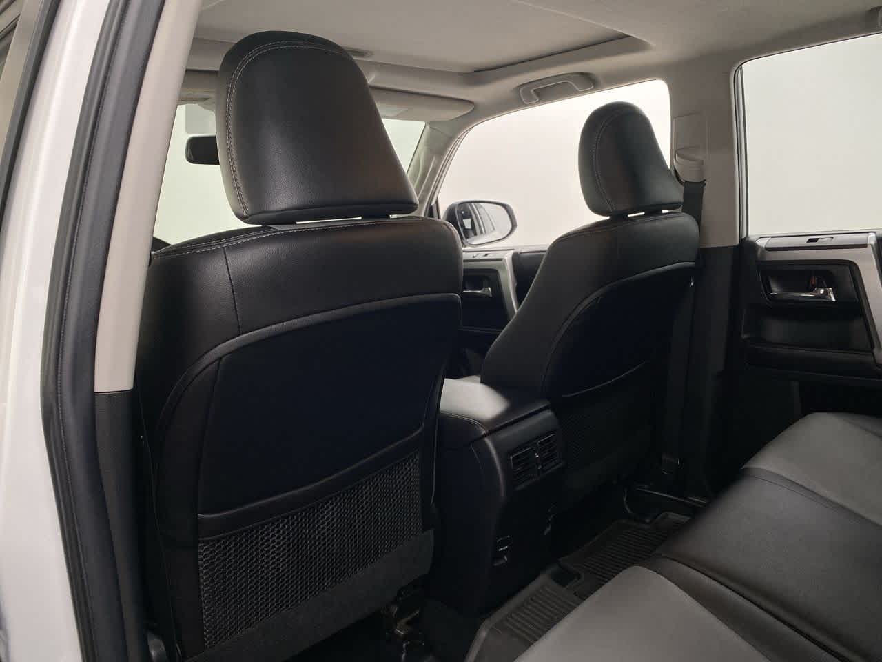 Thumbnail: 2018 Toyota 4Runner - 15