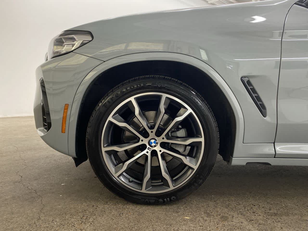 Thumbnail: 2022 BMW X4 - 12
