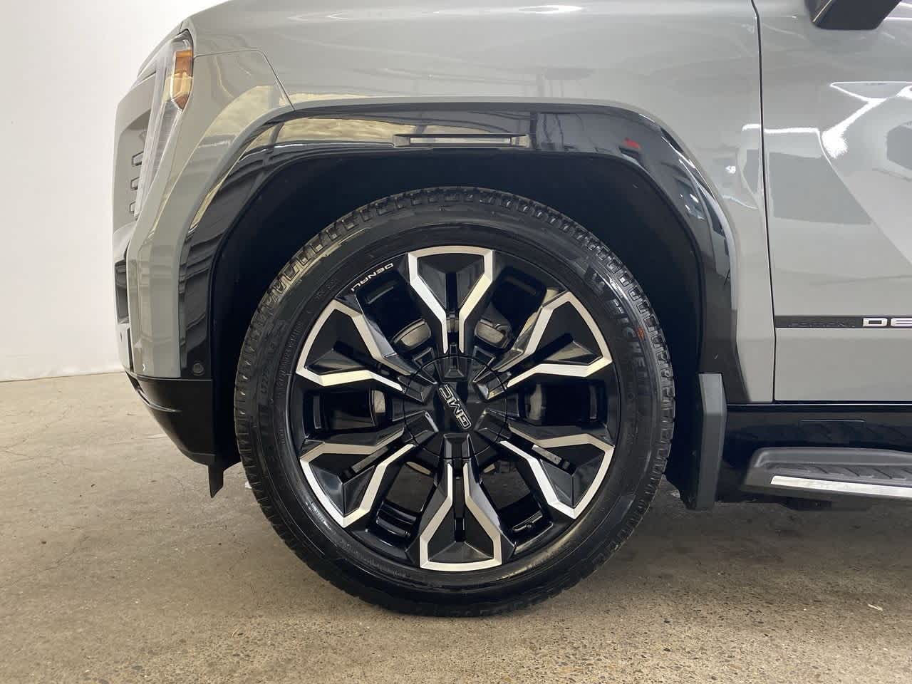 2024 GMC Sierra EV Denali 12