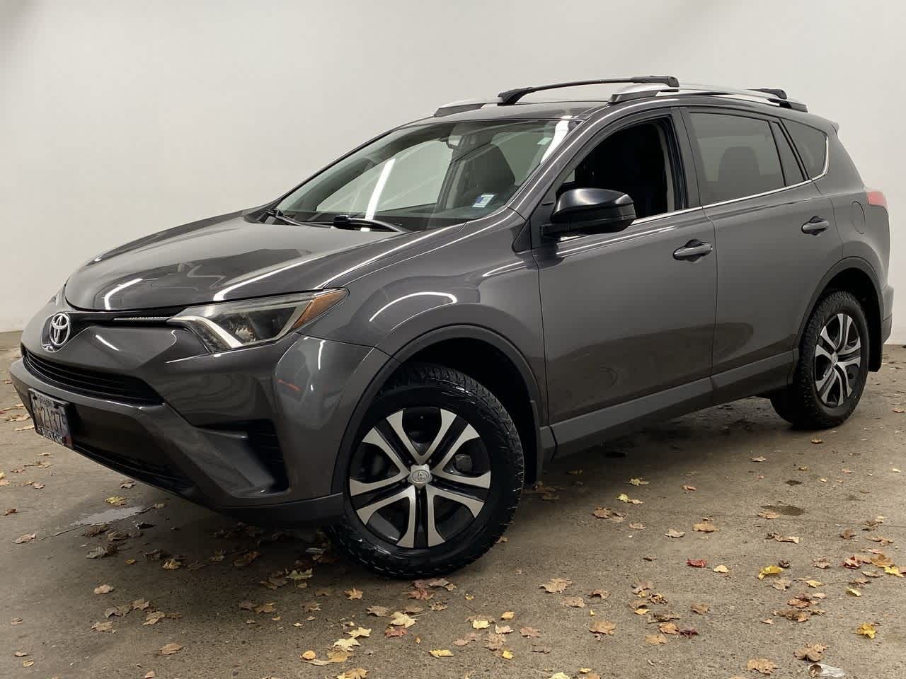 Thumbnail: 2016 Toyota RAV4 - 1