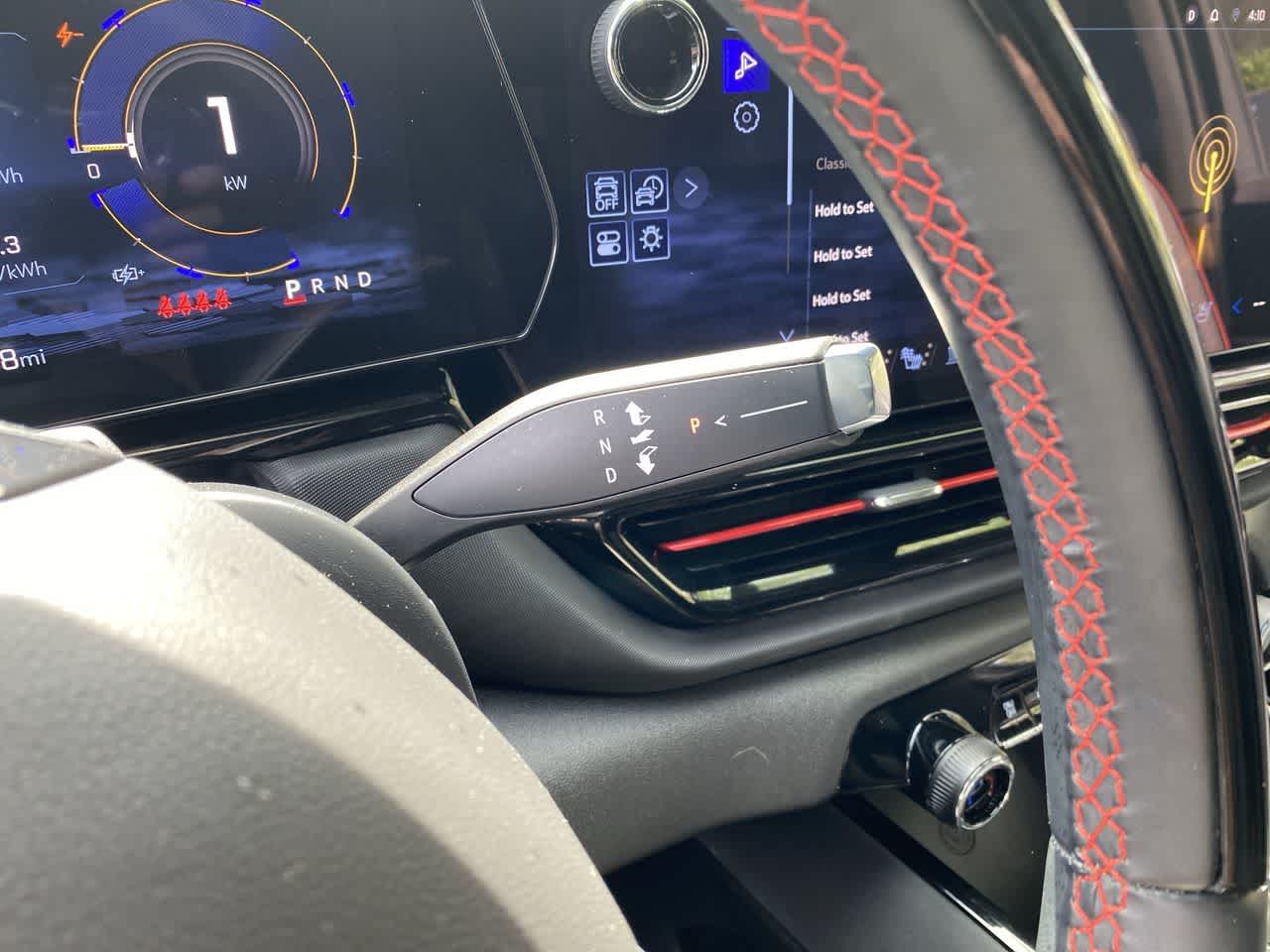 Thumbnail: 2025 Chevrolet Silverado EV - 25