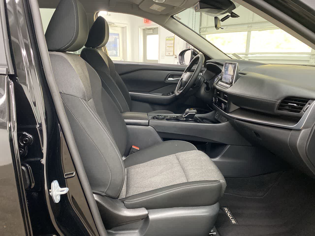 Thumbnail: 2025 Nissan Rogue - 17