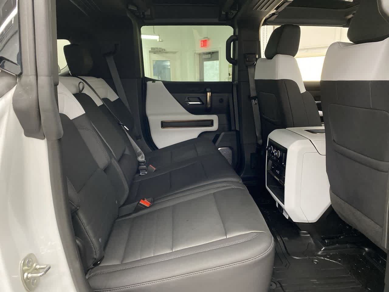 Thumbnail: 2024 GMC Hummer EV - 17