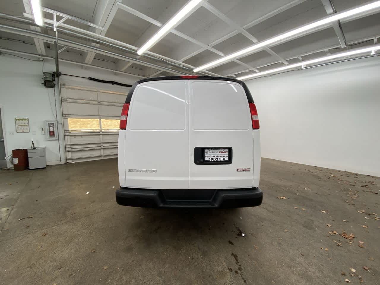 Thumbnail: 2023 GMC Savana - 5