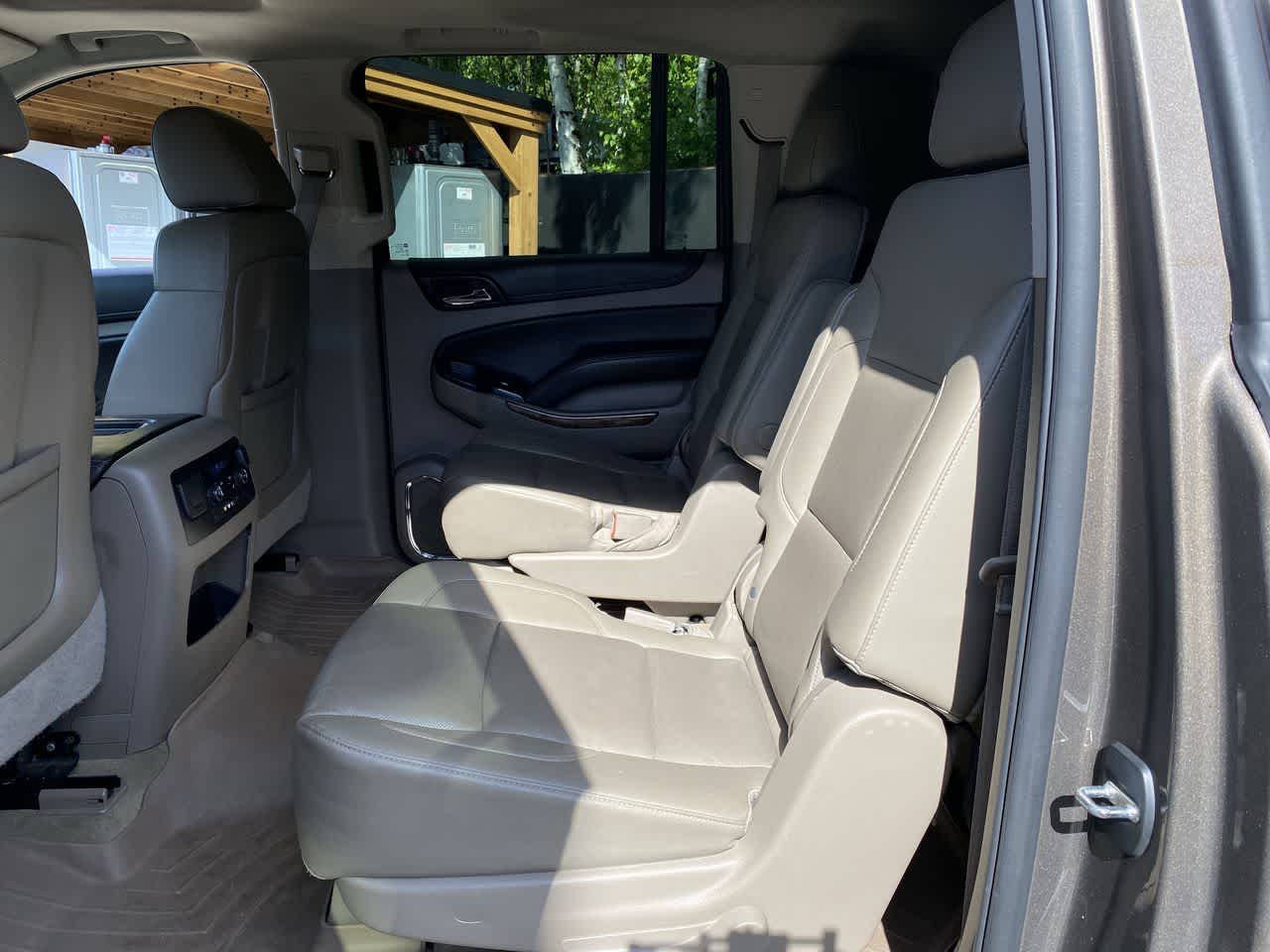 Thumbnail: 2016 Chevrolet Suburban - 17