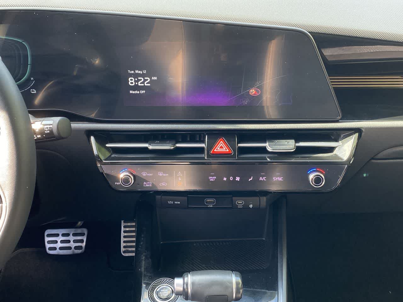 Thumbnail: 2023 Kia Niro - 25