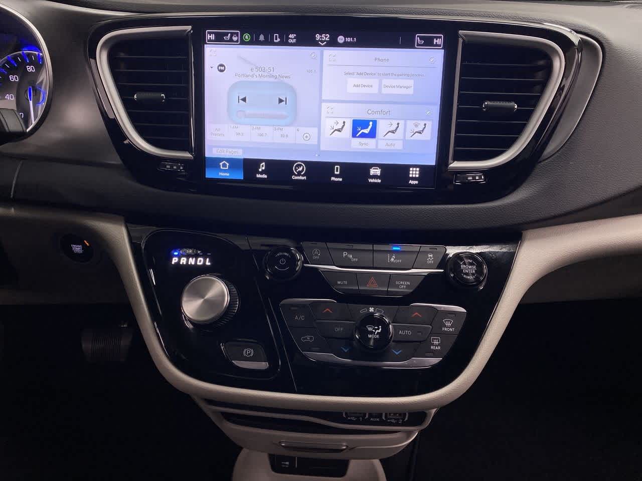 Thumbnail: 2024 Chrysler Pacifica - 23