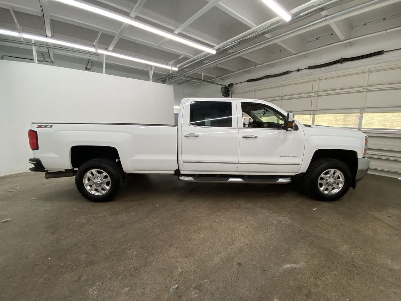 Thumbnail: 2015 Chevrolet Silverado 3500 - 7