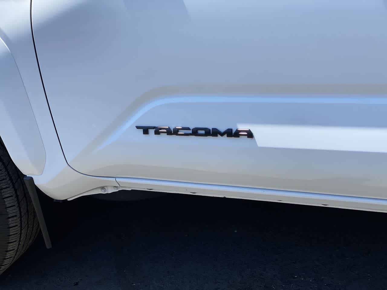 Thumbnail: 2024 Toyota Tacoma - 10