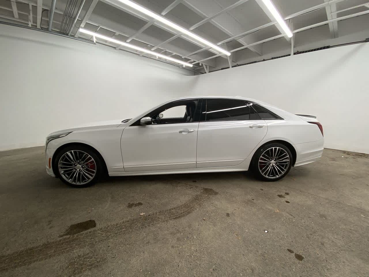 Thumbnail: 2019 Cadillac CT6 - 3