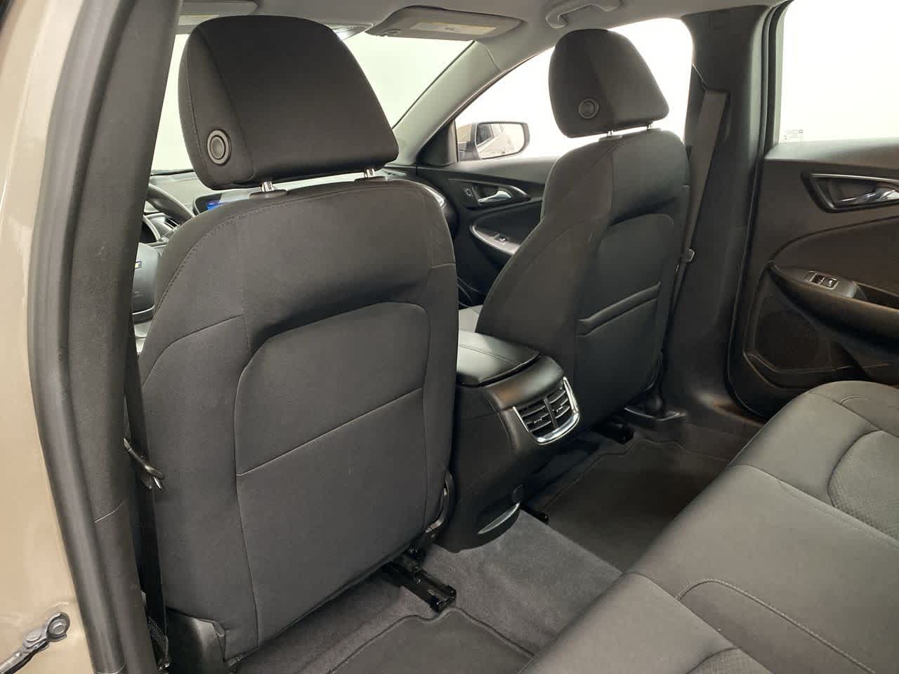 Thumbnail: 2023 Chevrolet Malibu - 15