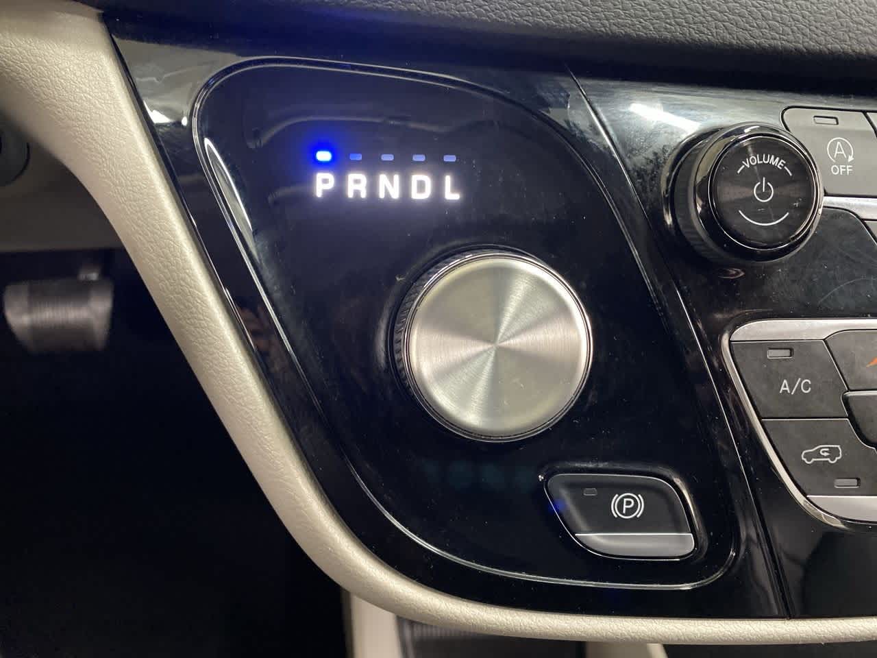 Thumbnail: 2023 Chrysler Pacifica - 26