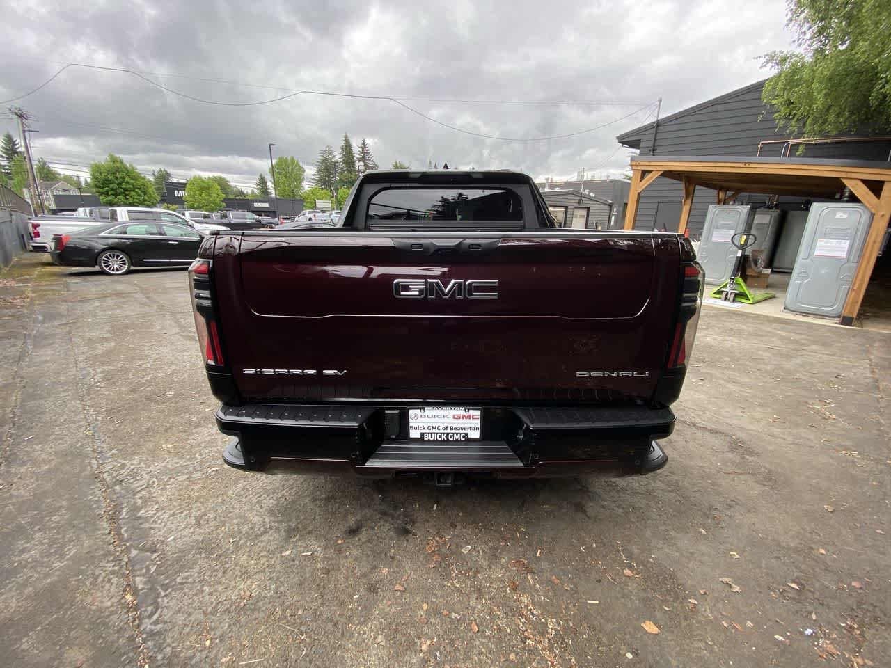 Thumbnail: 2025 GMC Sierra EV - 5