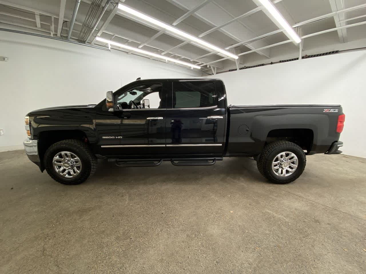 Thumbnail: 2016 Chevrolet Silverado 3500 - 3