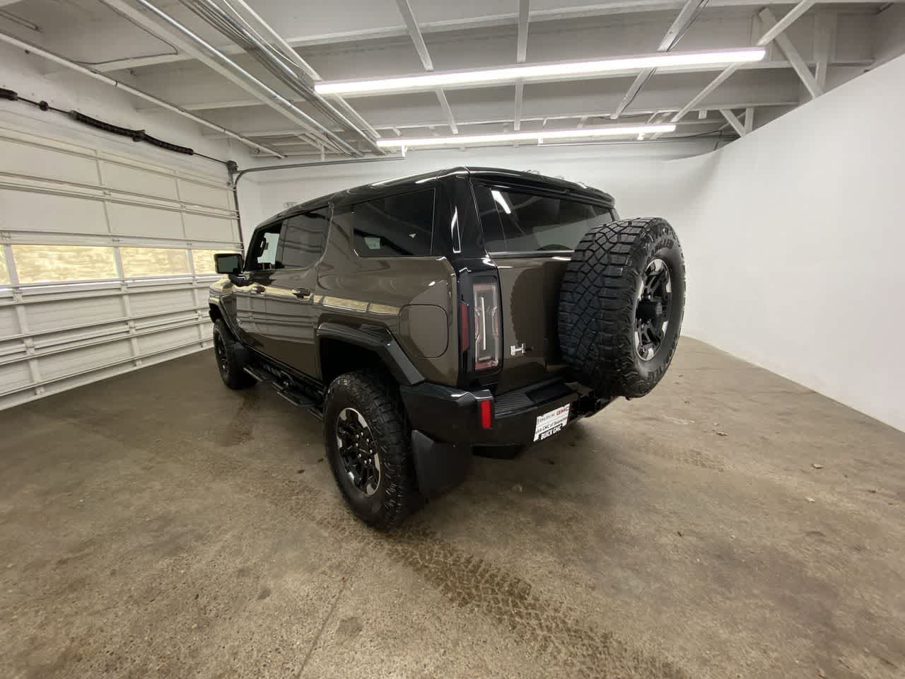 Thumbnail: 2024 GMC Hummer EV - 4