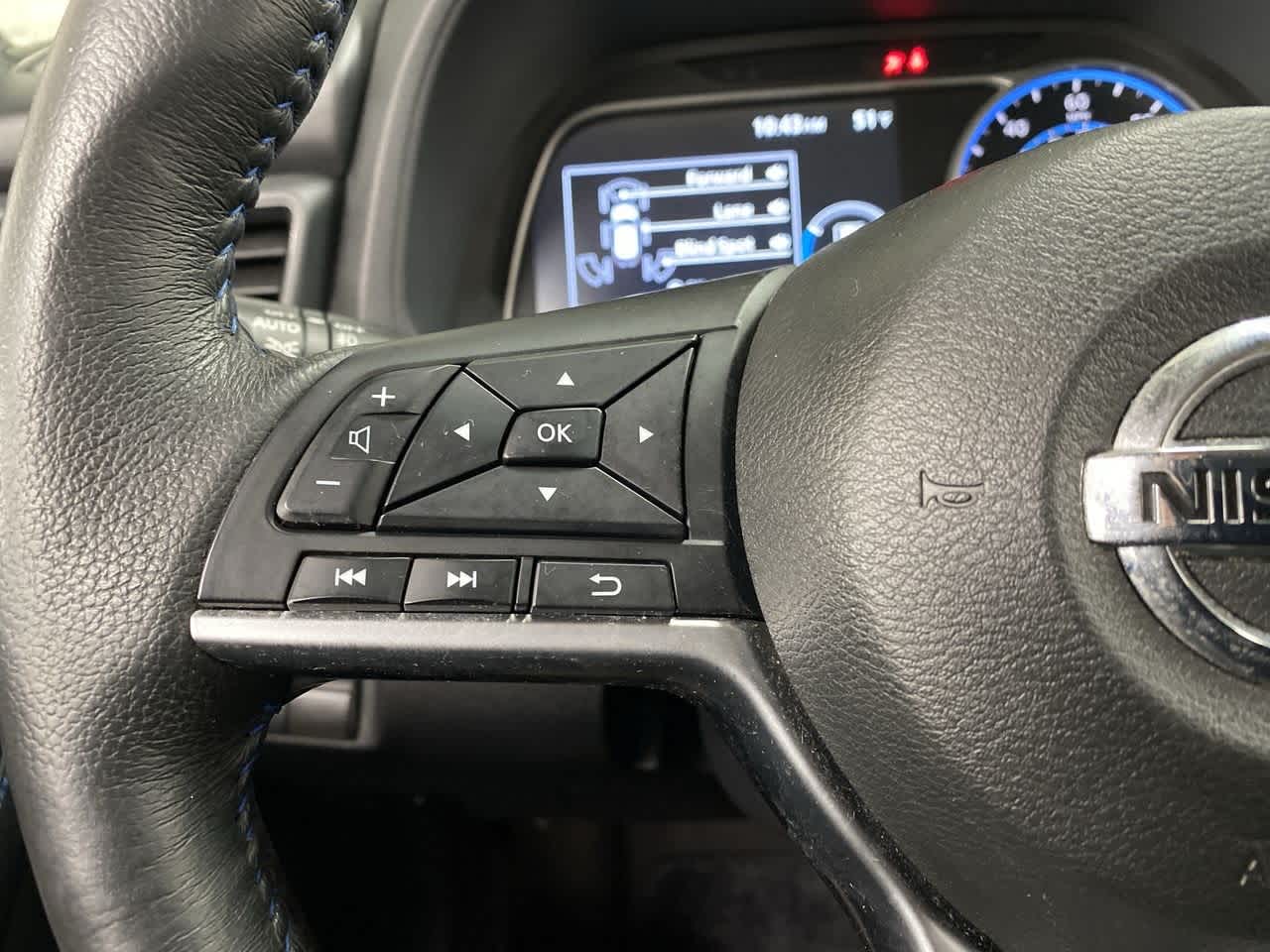 Thumbnail: 2022 Nissan Leaf - 22