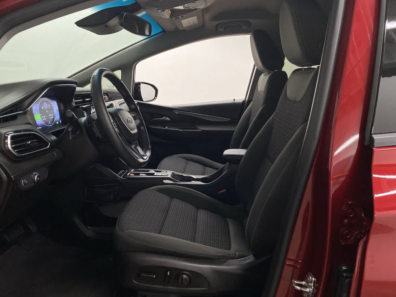 Thumbnail: 2022 Chevrolet Bolt EV - 13