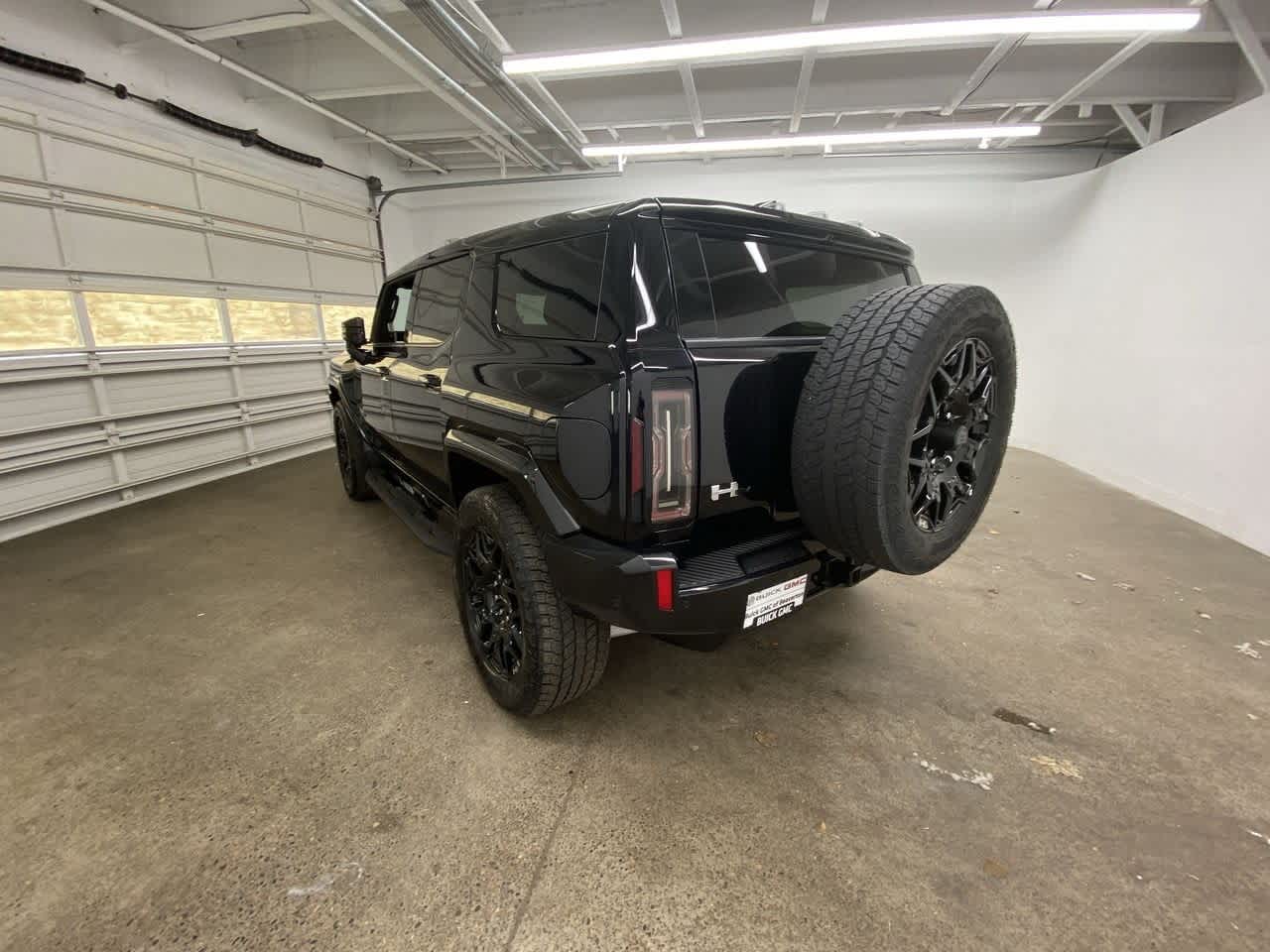 Thumbnail: 2024 GMC Hummer EV - 4