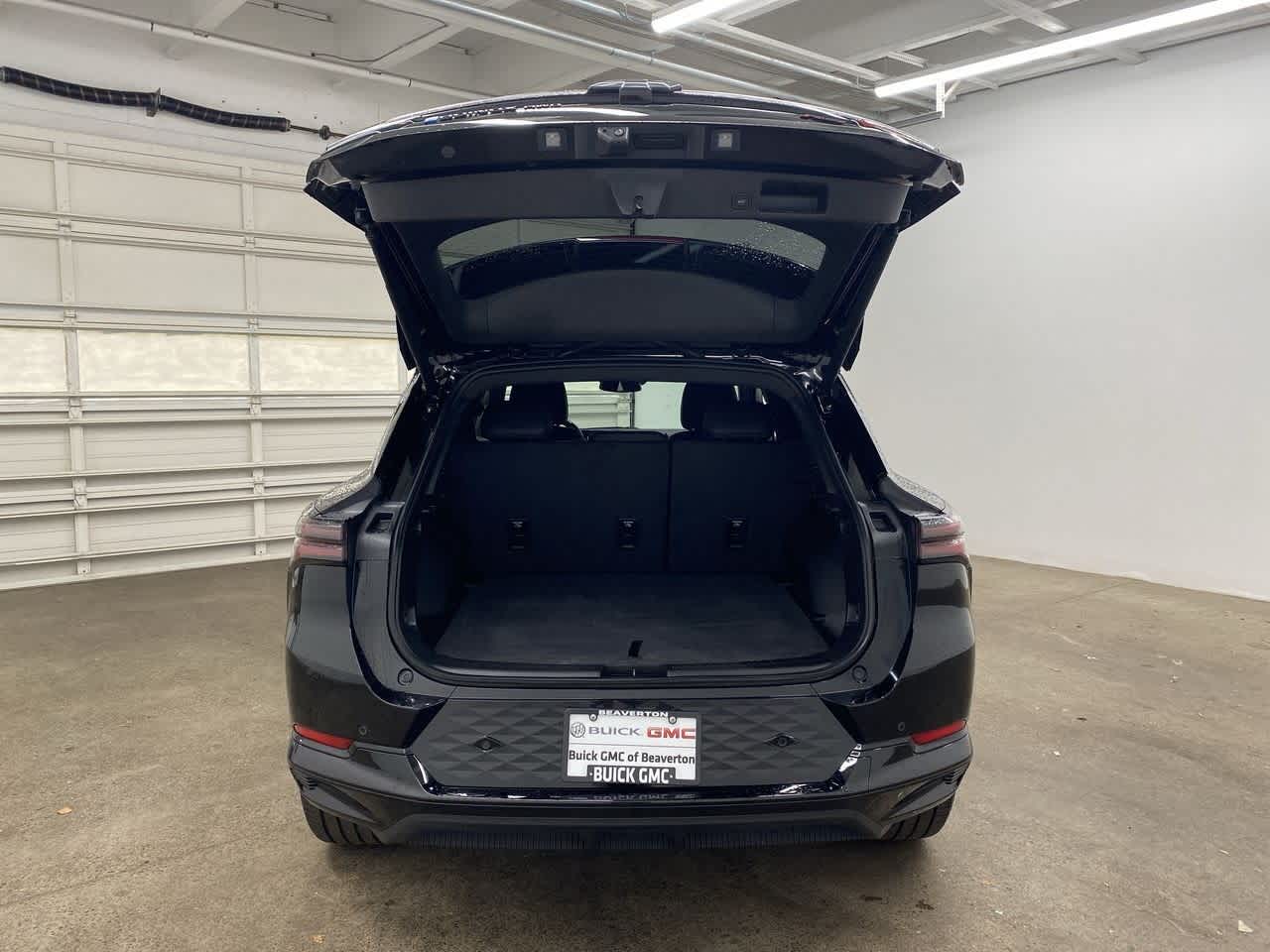 Thumbnail: 2024 Chevrolet Equinox - 29