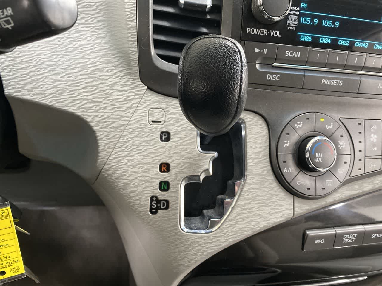 Thumbnail: 2012 Toyota Sienna - 26