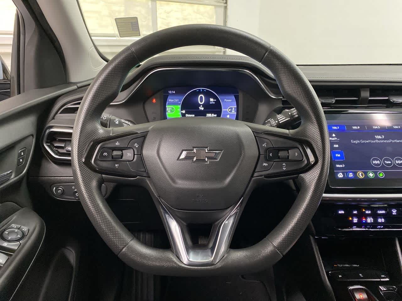 Thumbnail: 2023 Chevrolet Bolt EUV - 20