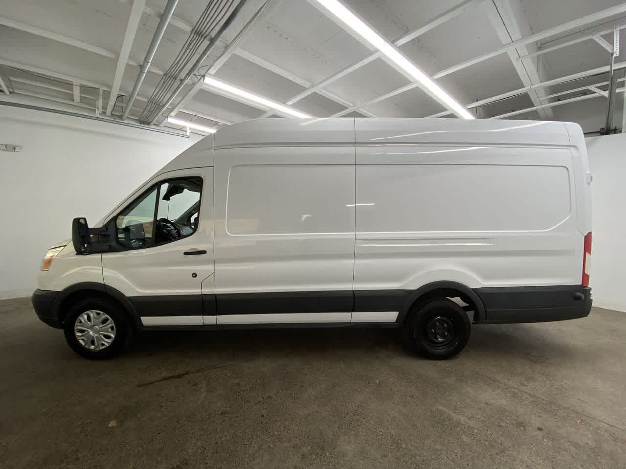 Thumbnail: 2016 Ford Transit Series - 3