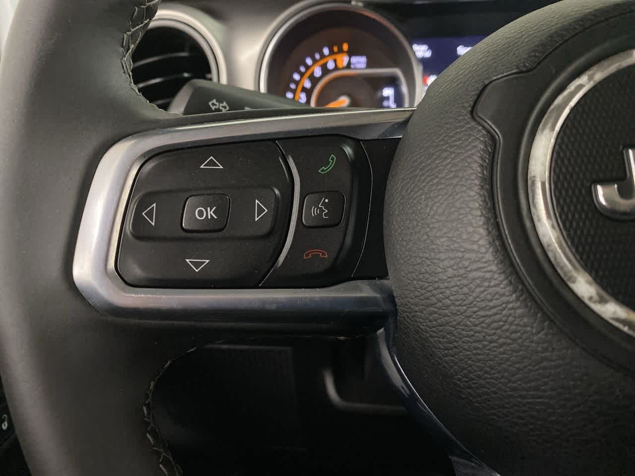 Thumbnail: 2020 Jeep Gladiator - 20