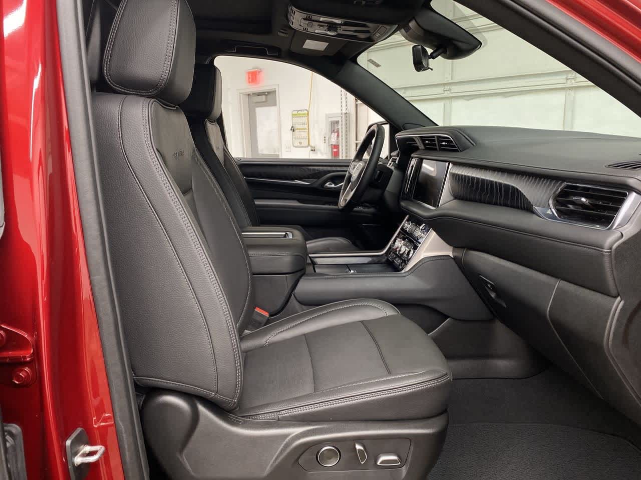 Thumbnail: 2024 GMC Yukon - 18