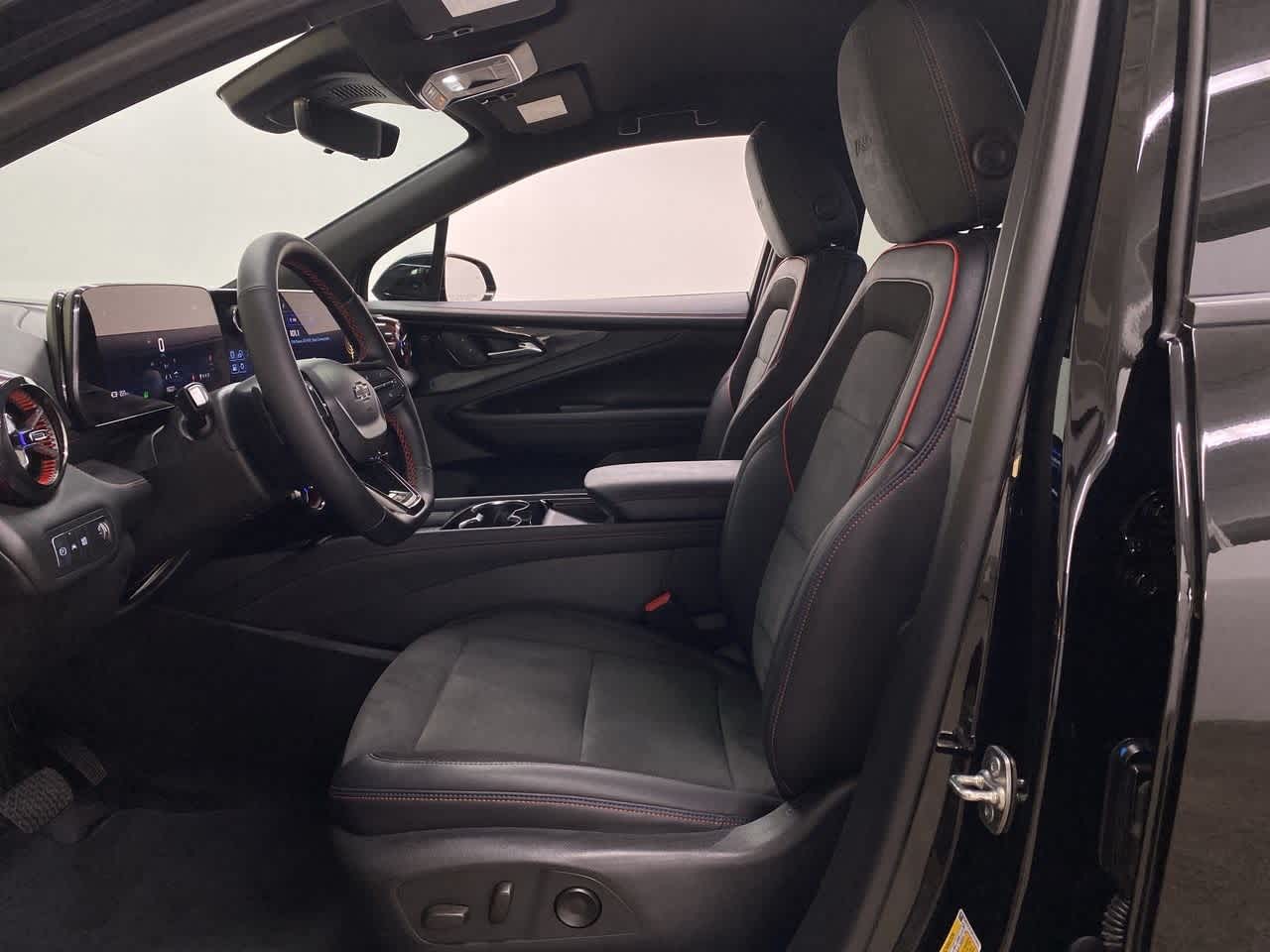 Thumbnail: 2024 Chevrolet Blazer EV - 15