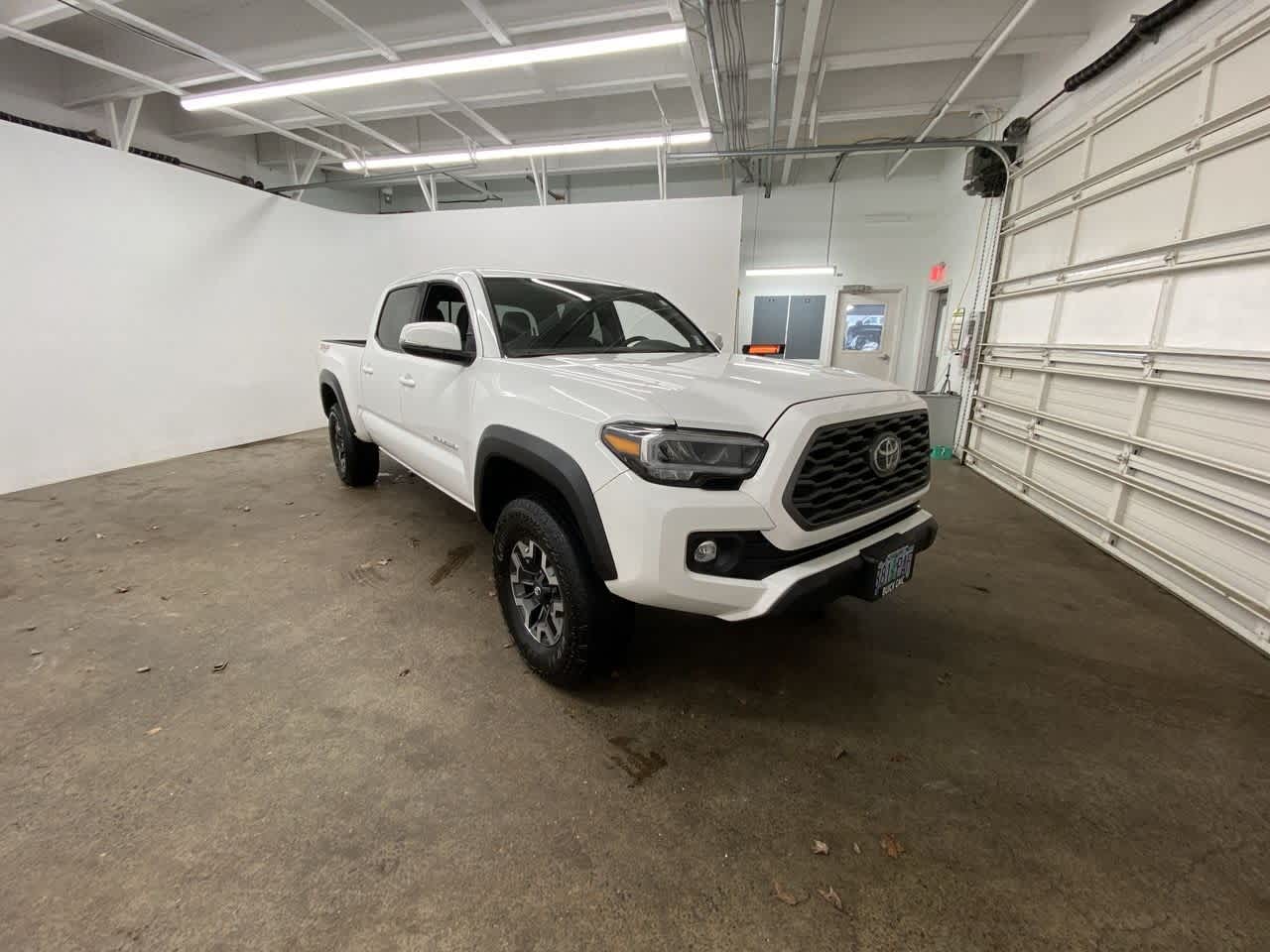 Thumbnail: 2023 Toyota Tacoma - 8