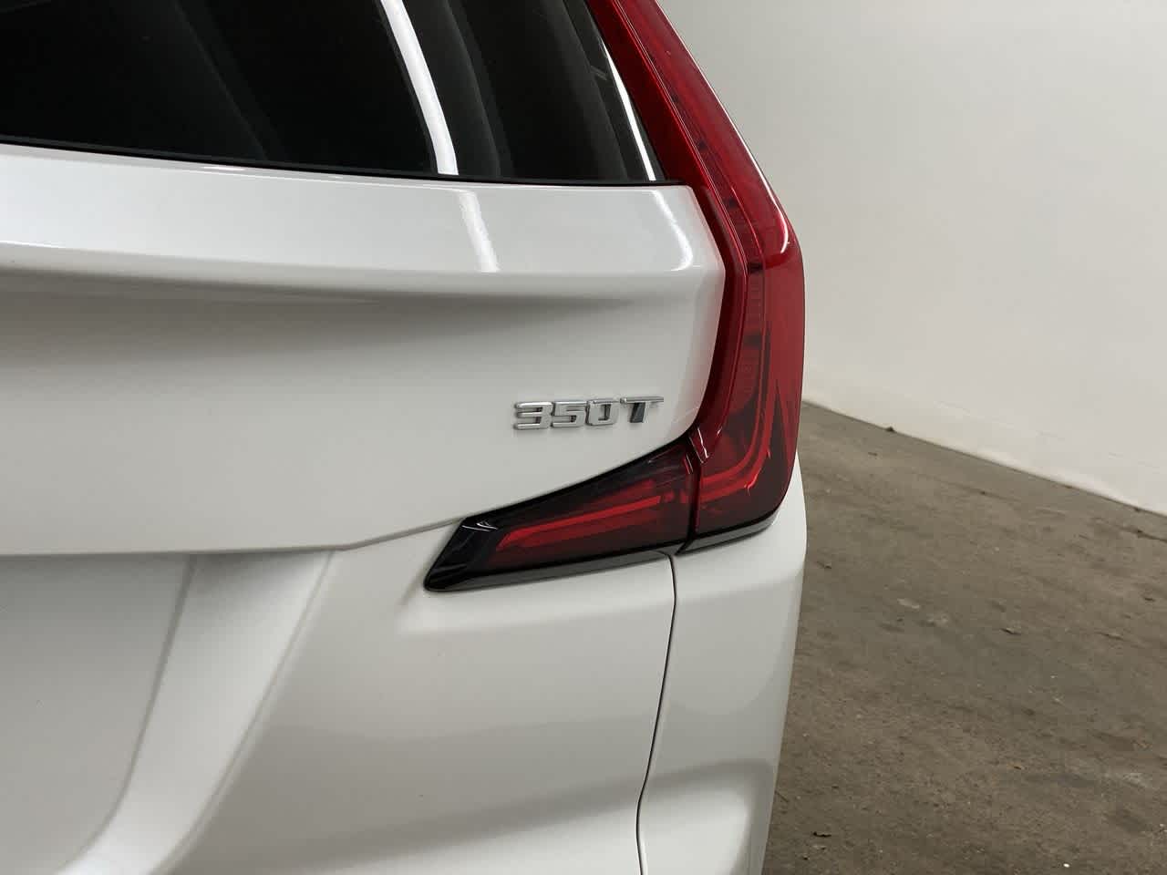 Thumbnail: 2020 Cadillac XT4 - 11