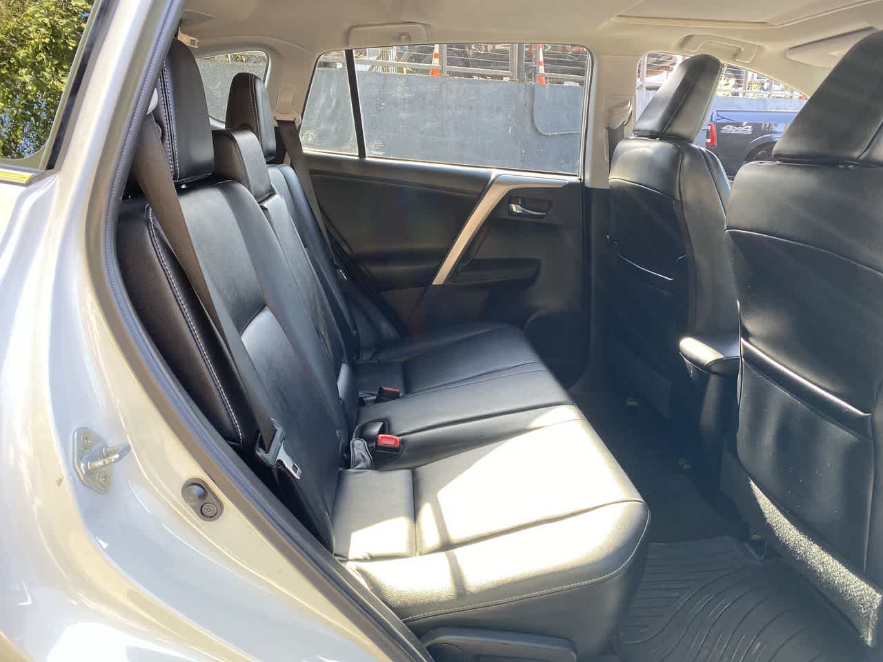 Thumbnail: 2014 Toyota RAV4 - 19