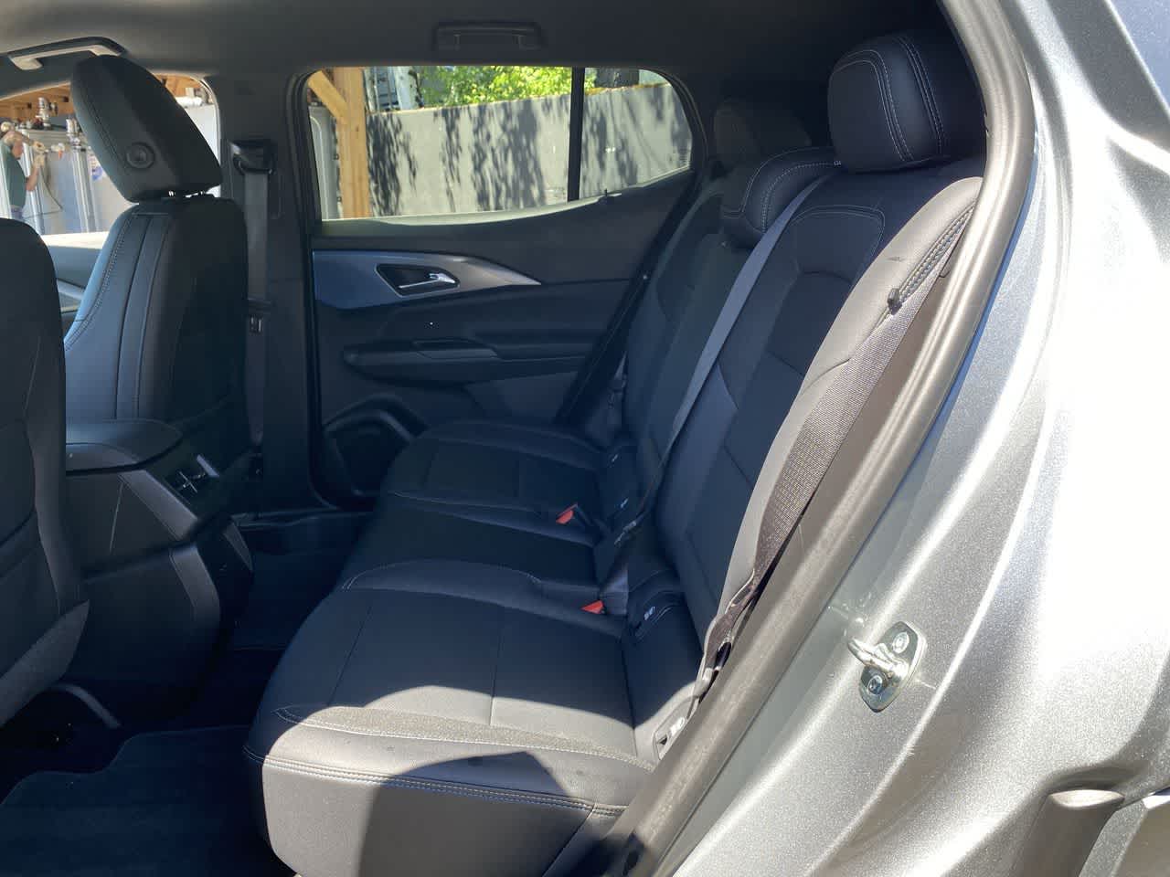 Thumbnail: 2025 Chevrolet Equinox - 16