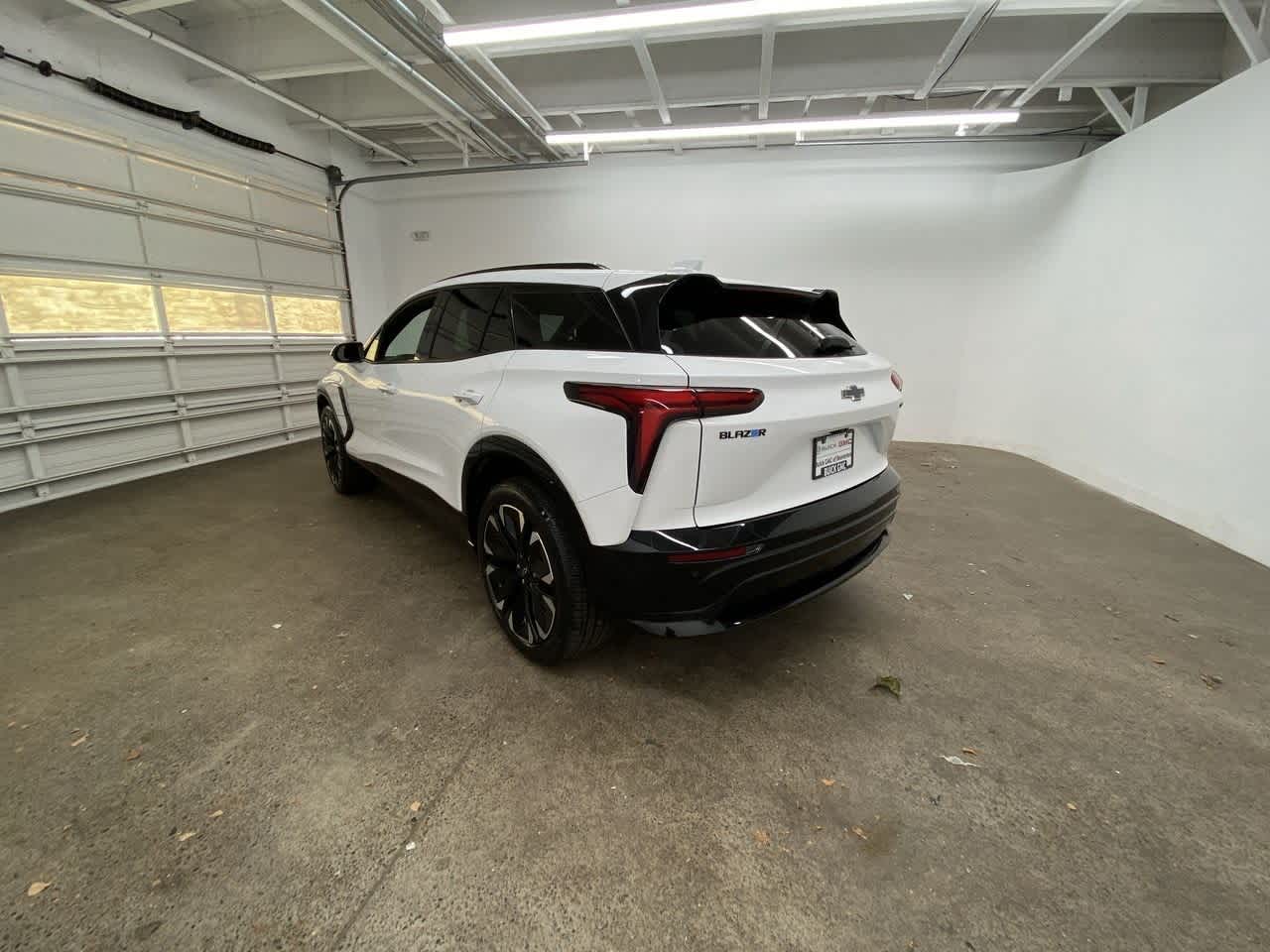 Thumbnail: 2024 Chevrolet Blazer EV - 4