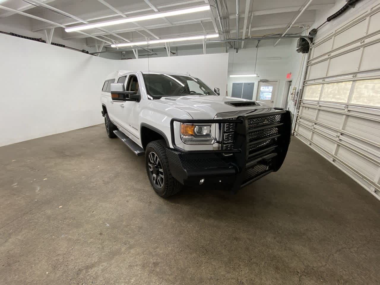 Thumbnail: 2019 GMC Sierra 3500 - 8